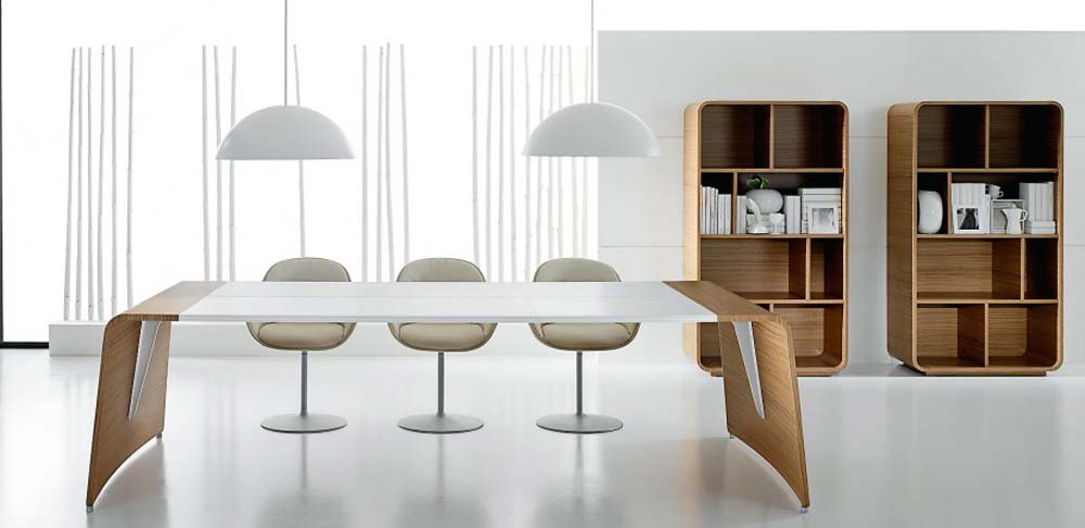 Tavolo riunioni e librerie legno
