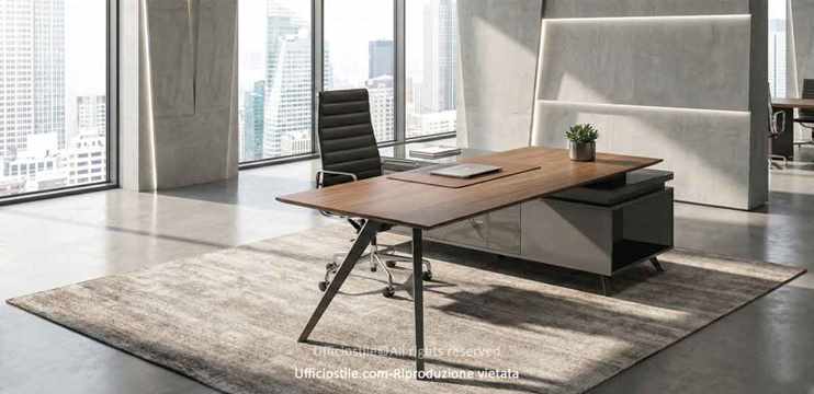 Scrivania design piano legno noce.