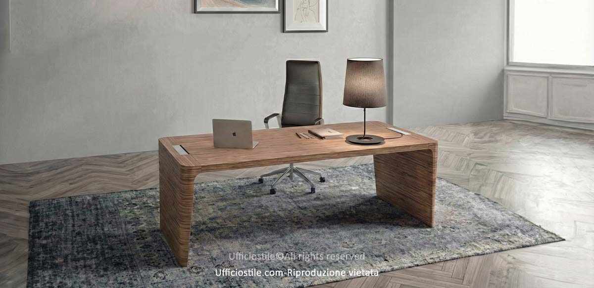 Scrivania legno impiallacciato.