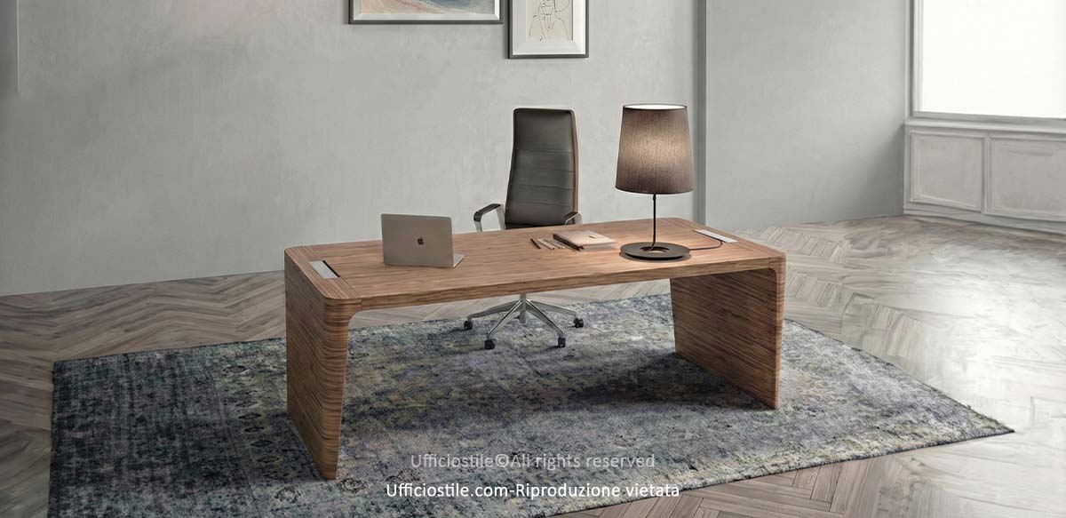 Scrivania legno impiallacciato.