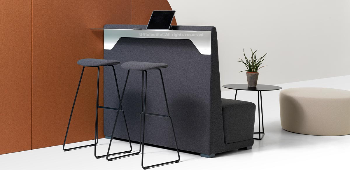 Sofa, stools, pouf and coffee table Ufficiostile