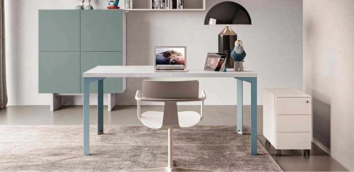 Scrivania, cassettiera e modulo contenitore