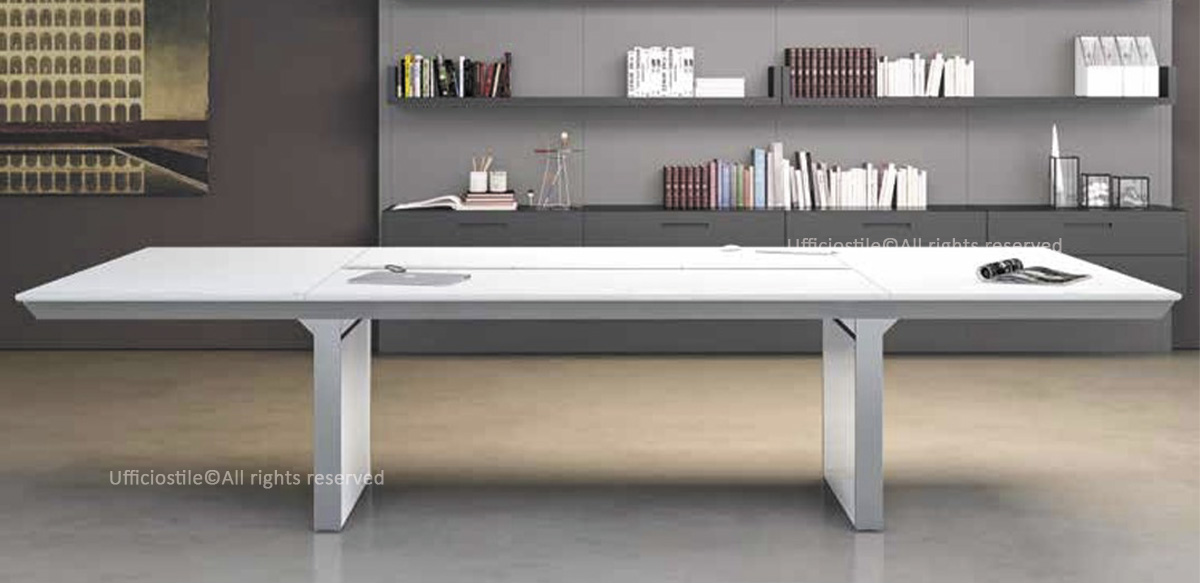 Tavolo riunioni laccato cm. 320  