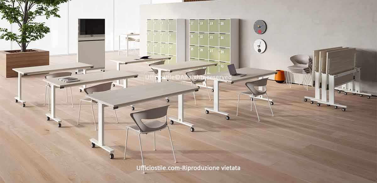 Tavoli ribaltabili su ruote e lockers per ambienti flessibili