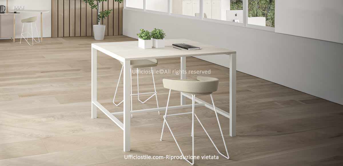Table 140 × 80 cm – height 108.5 cm