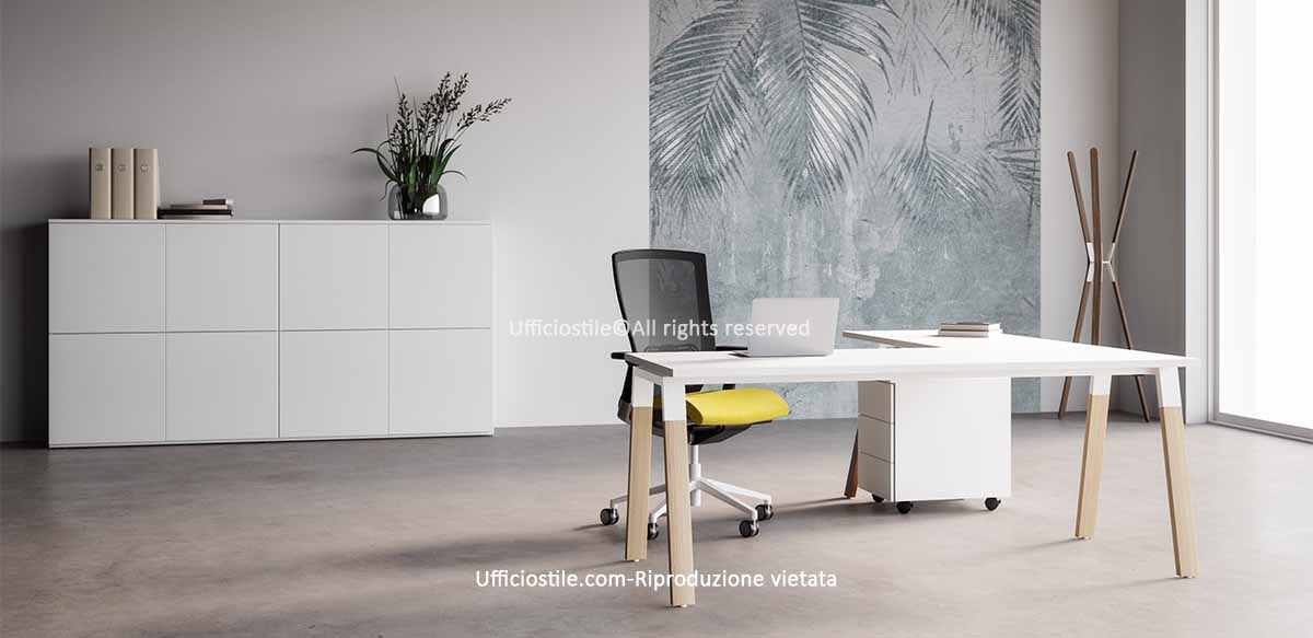 Postazione manageriale con cassettiera e madia