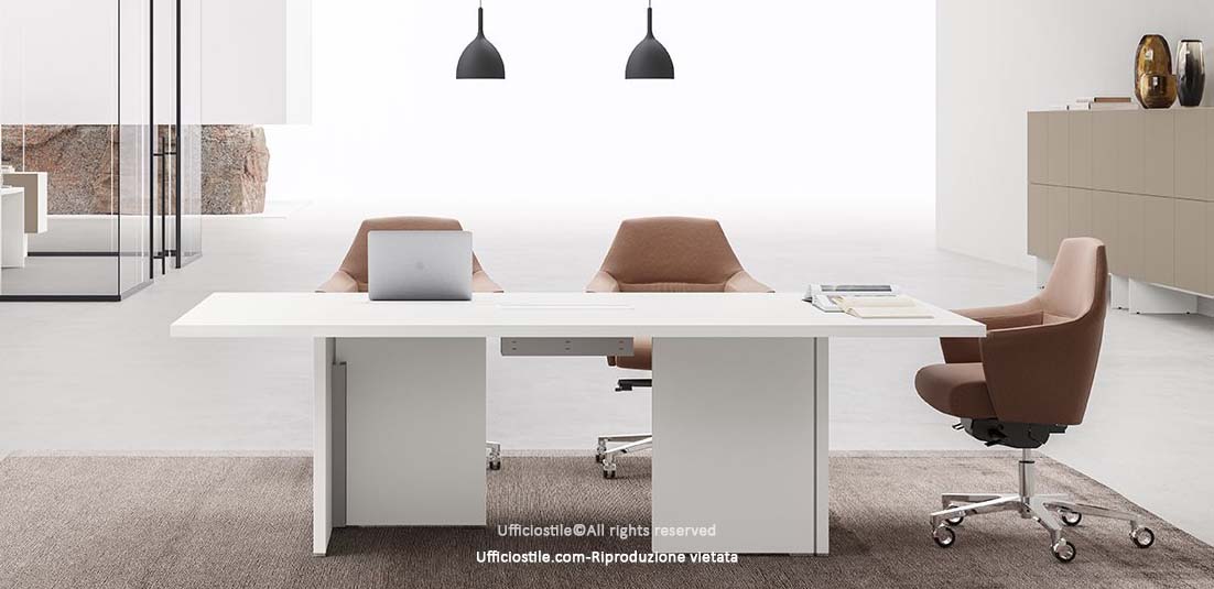 Rectangular meeting table Line 410