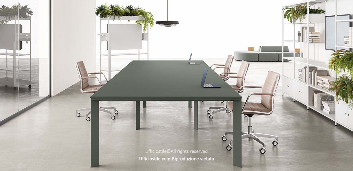 Double executive workstation with chest of drawers