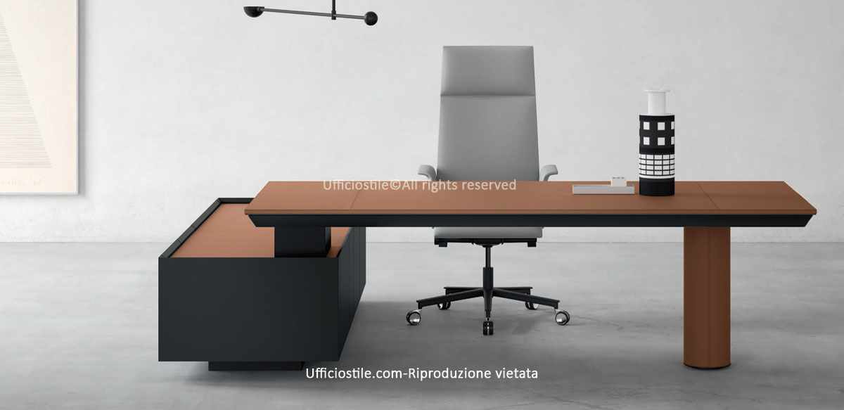Scrivania direzionale rivestita in ecopelle