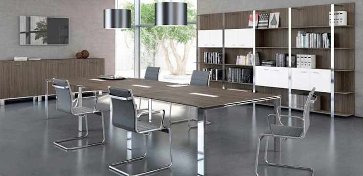 Tavolo riunioni moderno struttura cromata