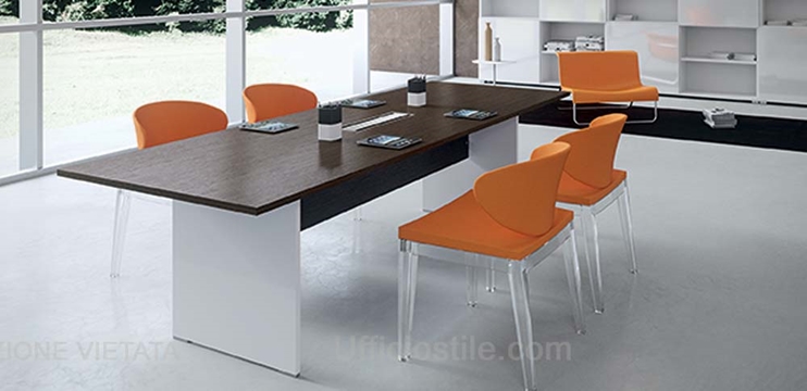 Meeting table cm. 200 with different finish combination