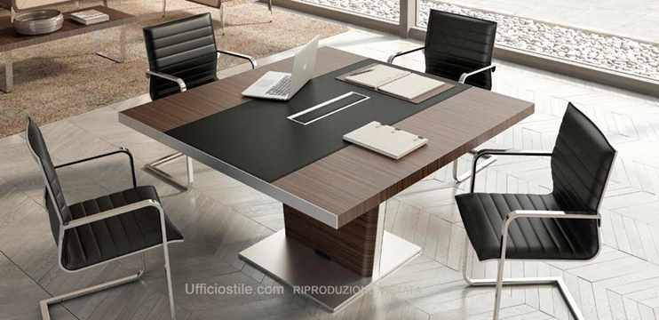 Tavolo riunioni quadrato legno impiallacciato