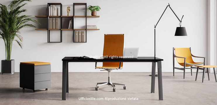Scrivania piano vetro, cassettiera e pensile