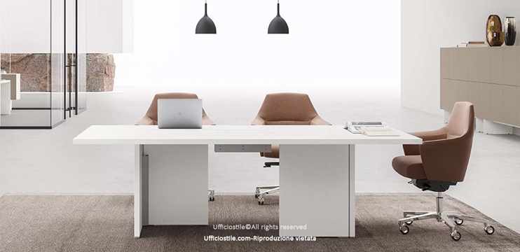 Tavolo riunioni rettangolare con top access Linea 410
