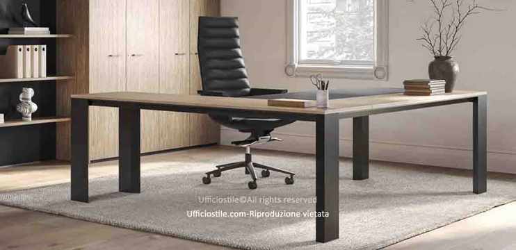 Scrivania con allungo e sliding-top in ecopelle