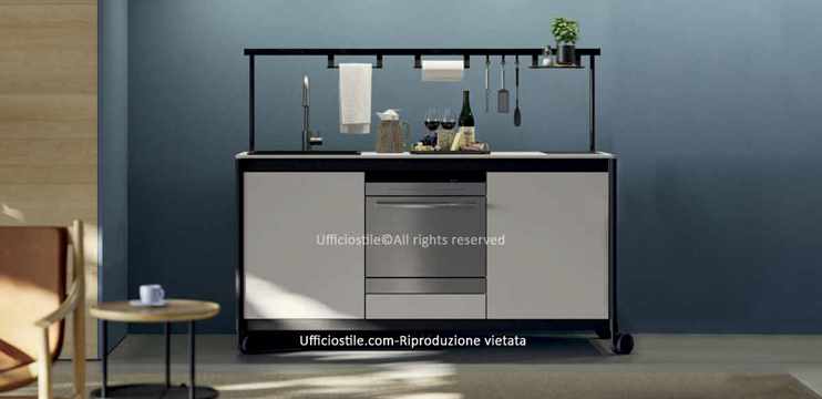 Cucina su ruote con lavello, piano cottura e lavastoviglie